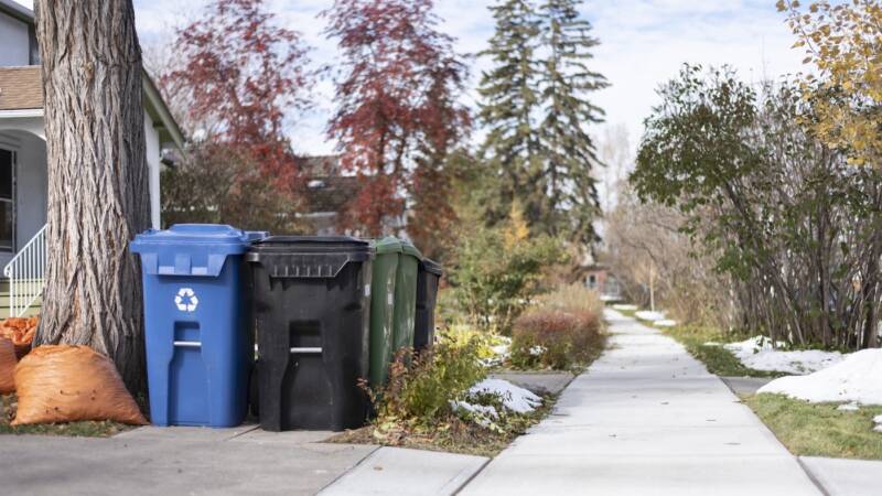 The privatization of garbage collection in Calgary